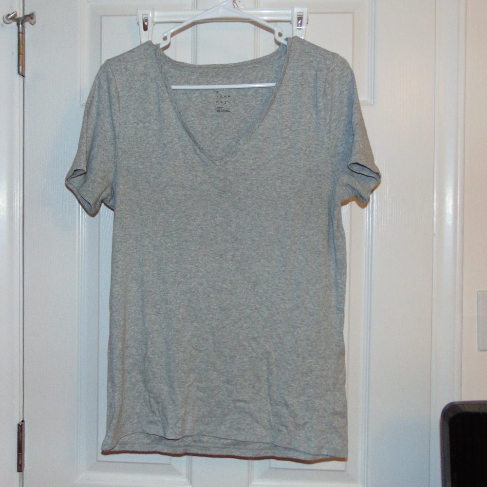 Women's Gray Short Sleeve T-Shirt